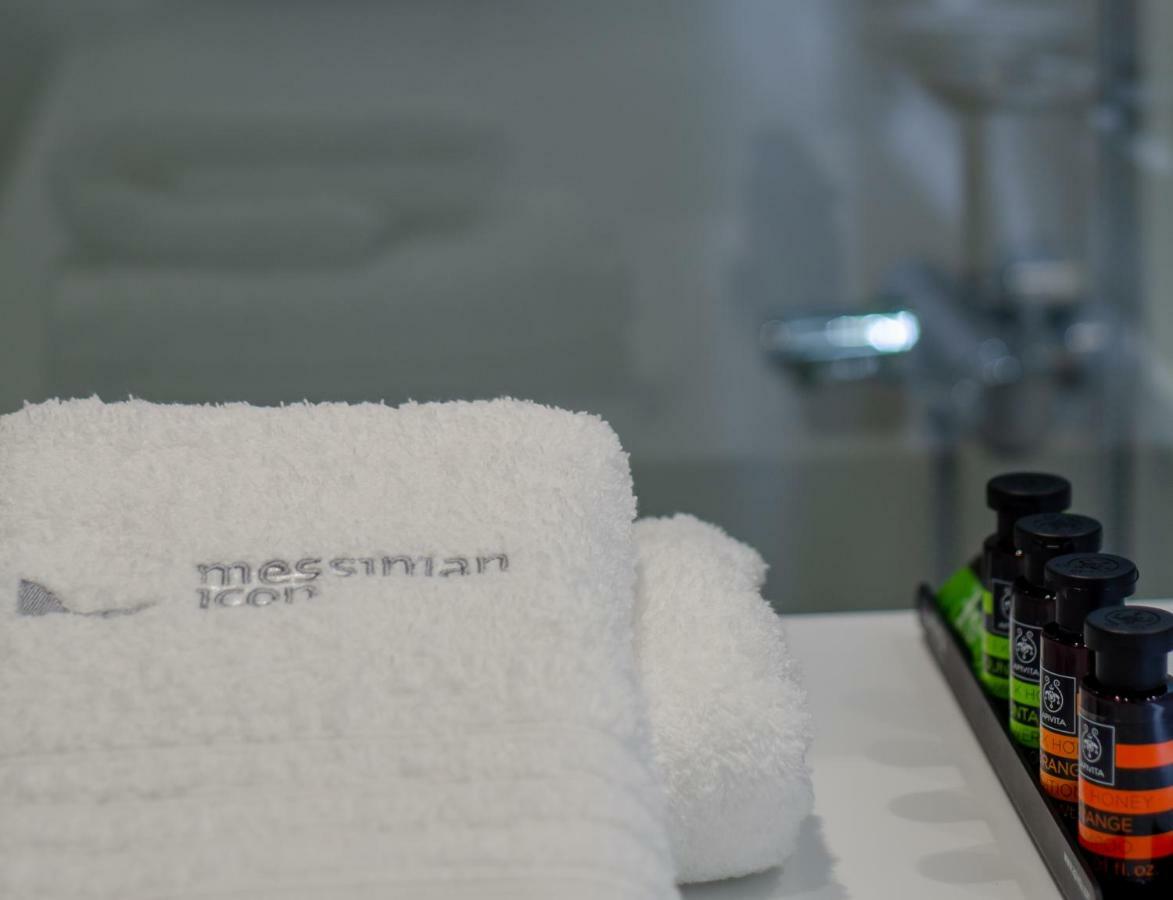 Messinian Icon Hotel & Suites Каламата Екстер'єр фото